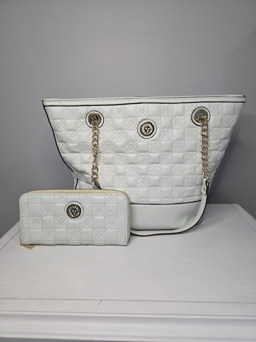 Anne Klein Quilted Tote Bag & Matching Zip Around Wallet Set - White/Gold